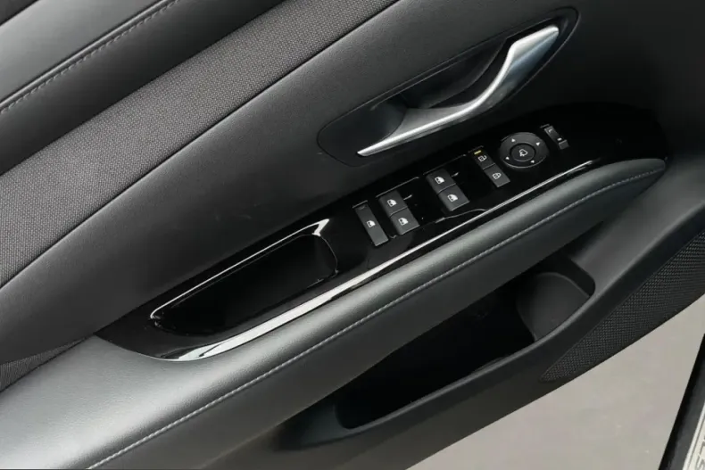 Hyundai Tucson din 2025 cu 10.954 km - oferta HYU203992 - foto 12