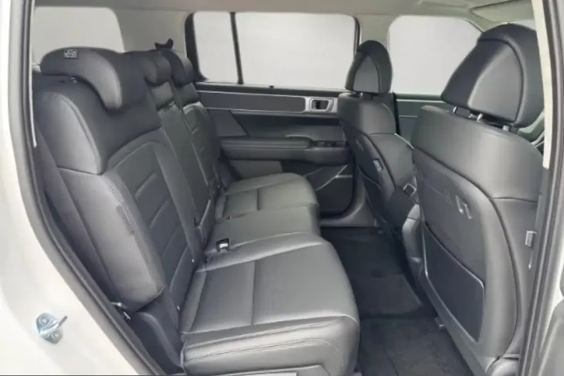 Hyundai Santa Fe din 2025 cu 15.623 km - oferta HYU203993 - foto 10