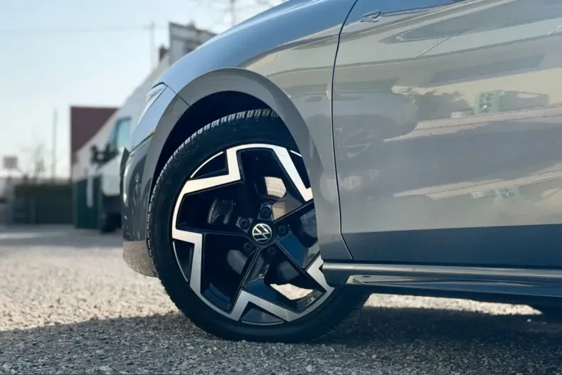 Volkswagen Passat din 2025 cu 49.900 km - oferta VOL203994 - foto 7