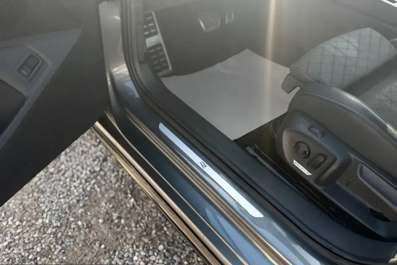 Volkswagen Passat din 2025 cu 49.900 km - oferta VOL203994 - foto 18