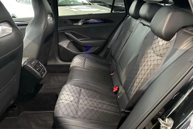 Volkswagen Passat din 2025 cu 25.700 km - oferta VOL203995 - foto 12