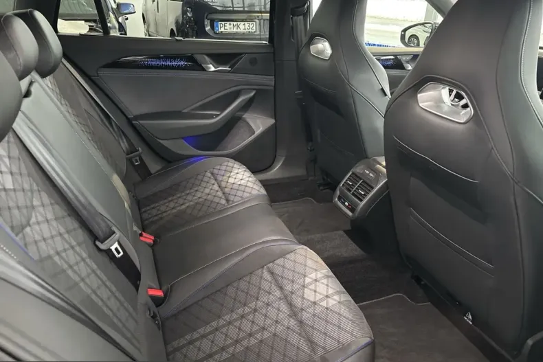 Volkswagen Passat din 2025 cu 25.700 km - oferta VOL203995 - foto 13