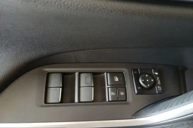 Toyota RAV4 din 2024 cu 15.550 km - oferta TOY204007 - foto 13