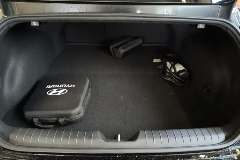 Hyundai IONIQ 6 din 2024 cu 23.400 km - oferta HYU204008 - foto 11