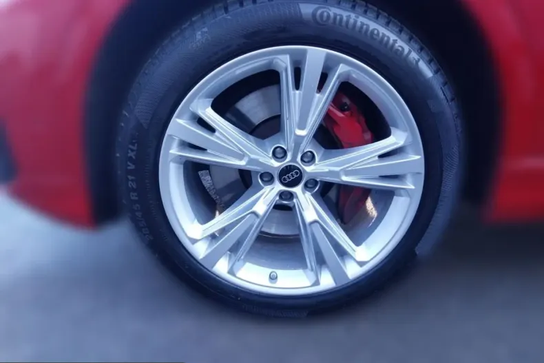 Audi Q8 din 2025 cu 11.116 km - oferta AUD204010 - foto 4