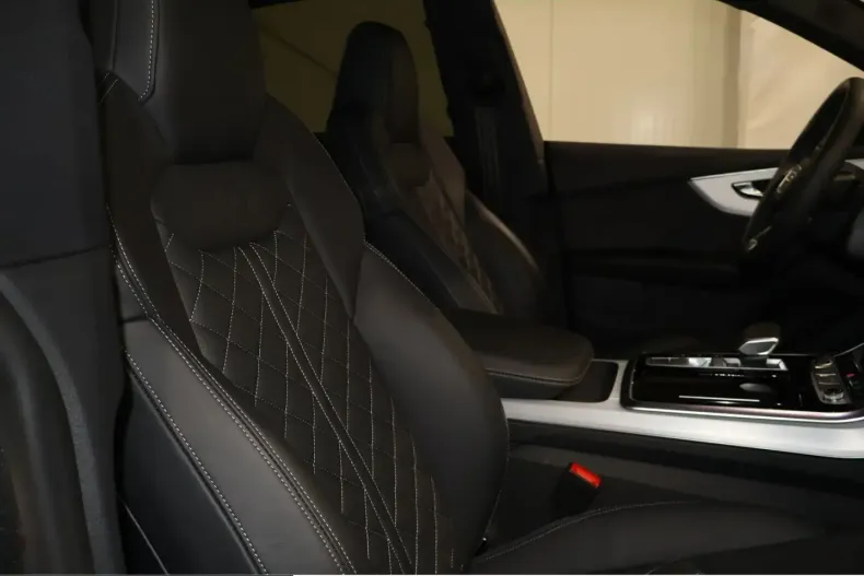 Audi Q8 din 2025 cu 9.754 km - oferta AUD204014 - foto 6