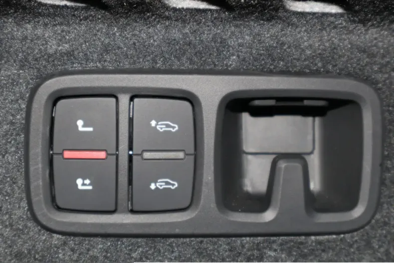 Audi Q8 din 2025 cu 9.754 km - oferta AUD204014 - foto 20