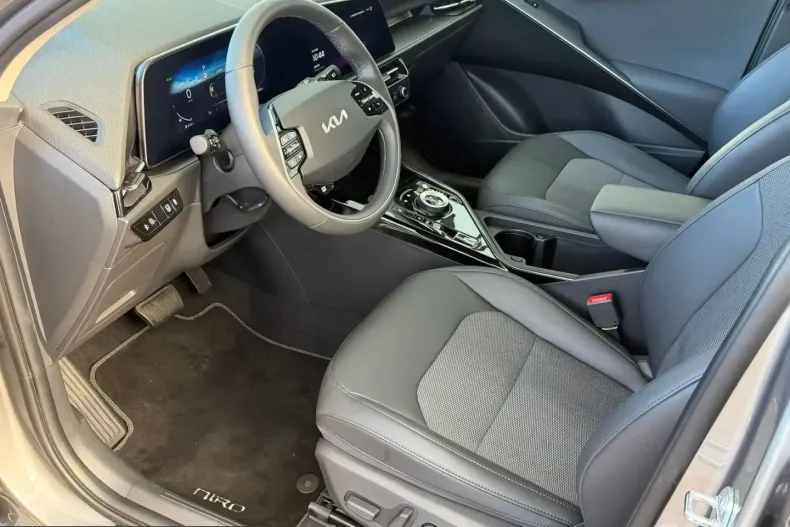 Kia Niro din 2025 cu 19.500 km - oferta KIA204015 - foto 7
