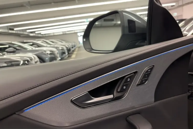 Audi Q8 din 2022 cu 50.060 km - oferta AUD204032 - foto 12