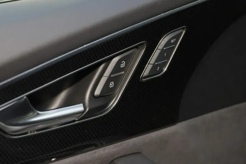 Audi Q8 din 2023 cu 63.100 km - oferta AUD204033 - foto 7