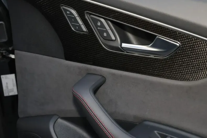 Audi Q8 din 2023 cu 63.100 km - oferta AUD204033 - foto 11