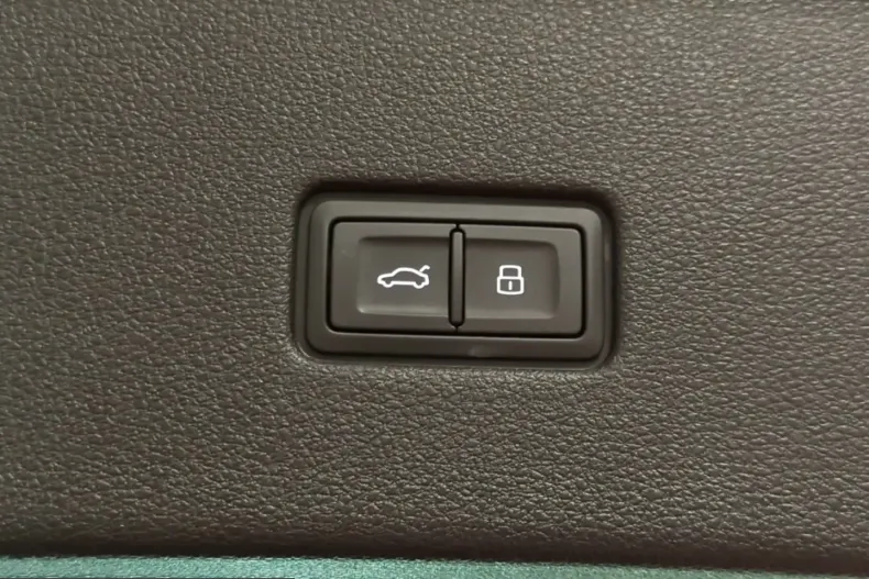 Audi Q8 din 2022 cu 61.350 km - oferta AUD204034 - foto 24