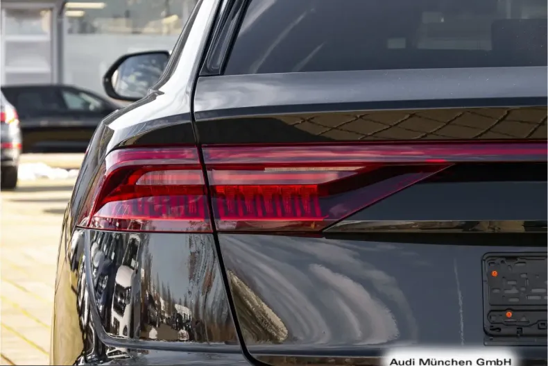 Audi Q8 din 2022 cu 58.640 km - oferta AUD204040 - foto 8