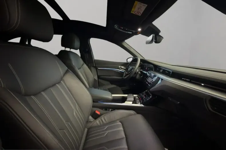 Audi Q8 din 2023 cu 36.200 km - oferta AUD204042 - foto 17