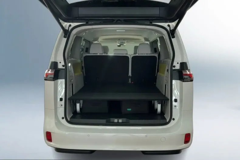 Volkswagen ID. Buzz din 2025 cu 17.000 km - oferta VOL204045 - foto 13