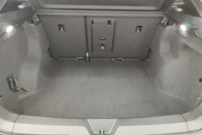 Volkswagen ID.4 din 2025 cu 22.070 km - oferta VOL204046 - foto 13