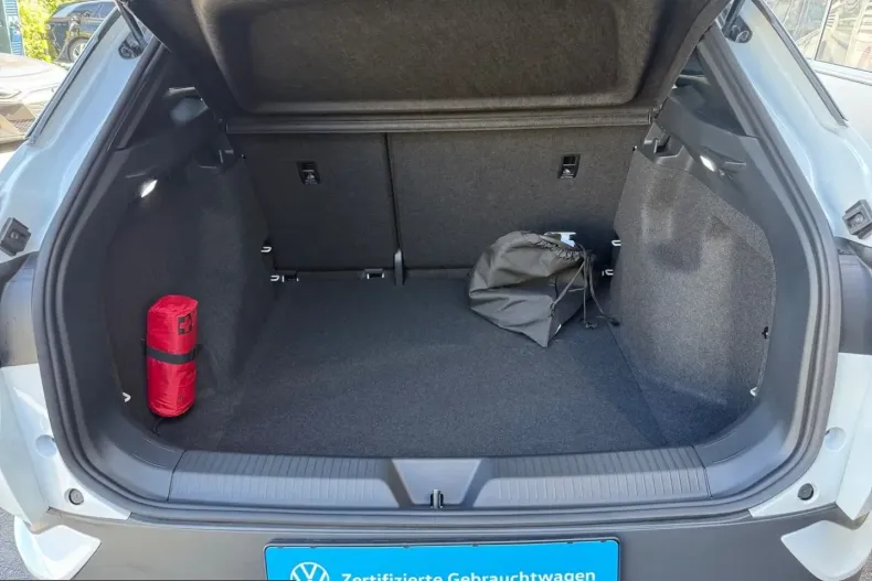 Volkswagen ID.4 din 2025 cu 14.990 km - oferta VOL204047 - foto 13