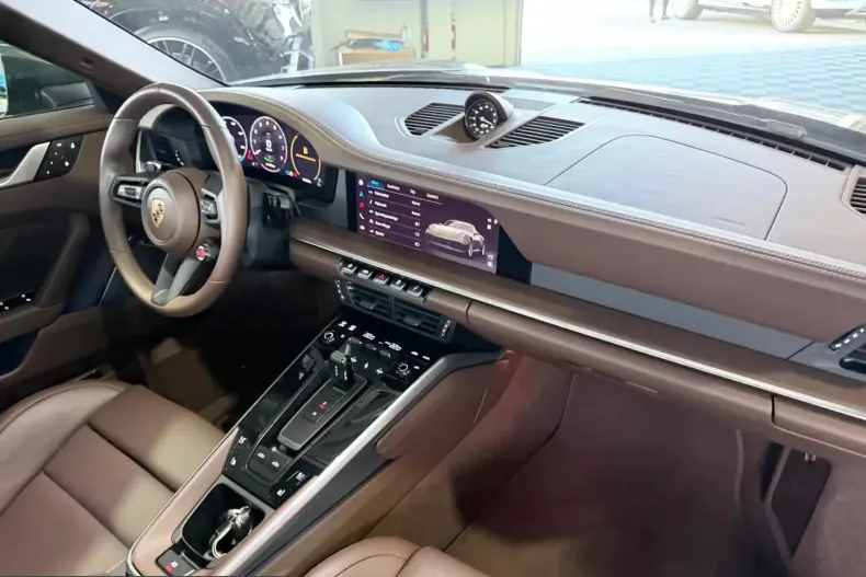 Porsche 911 din 2025 cu 2.580 km - oferta POR204054 - foto 7