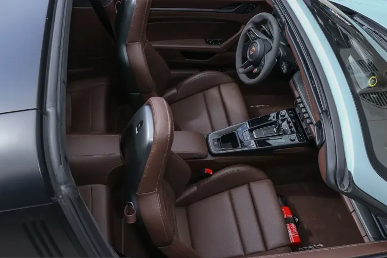 Porsche 992 din 2025 cu 8.300 km - oferta POR204055 - foto 4