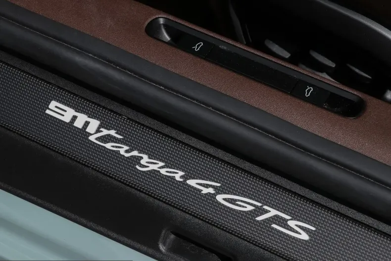 Porsche 992 din 2025 cu 8.300 km - oferta POR204055 - foto 26