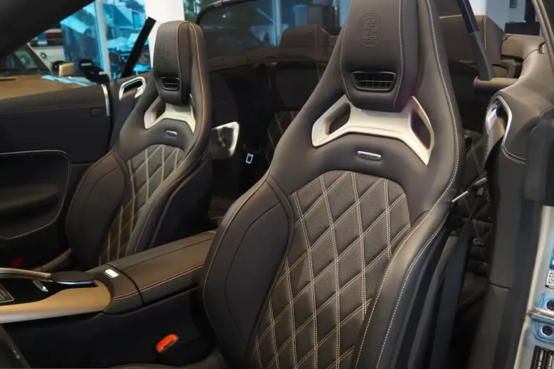 Mercedes-Benz SL 63 AMG (Clasa SL) din 2025 cu 50 km - oferta MER204064 - foto 4