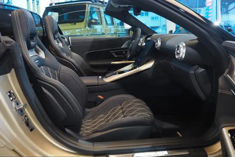 Mercedes-Benz SL 63 AMG (Clasa SL) din 2025 cu 50 km - oferta MER204064 - foto 5