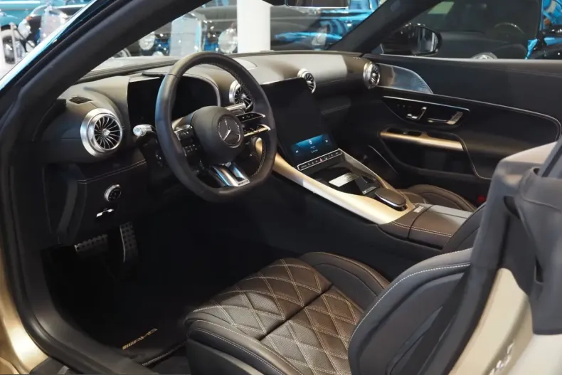 Mercedes-Benz SL 63 AMG (Clasa SL) din 2025 cu 50 km - oferta MER204064 - foto 28