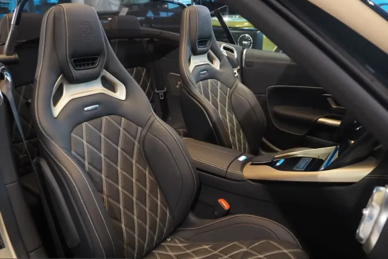 Mercedes-Benz SL 63 AMG (Clasa SL) din 2025 cu 50 km - oferta MER204064 - foto 36