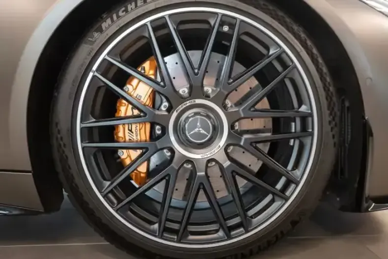 Mercedes-Benz SL 63 AMG (Clasa SL) din 2022 cu 2.300 km - oferta MER204067 - foto 13