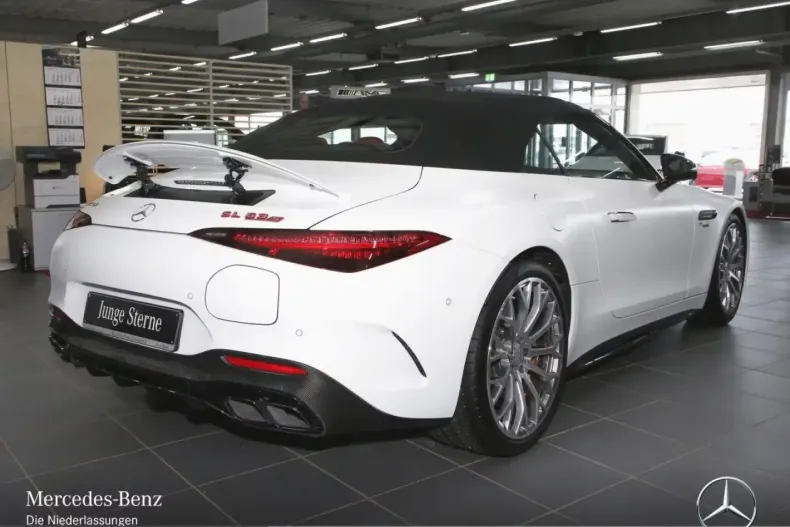 Mercedes-Benz SL 63 AMG (Clasa SL) din 2024 cu 4.200 km - oferta MER204068 - foto 4