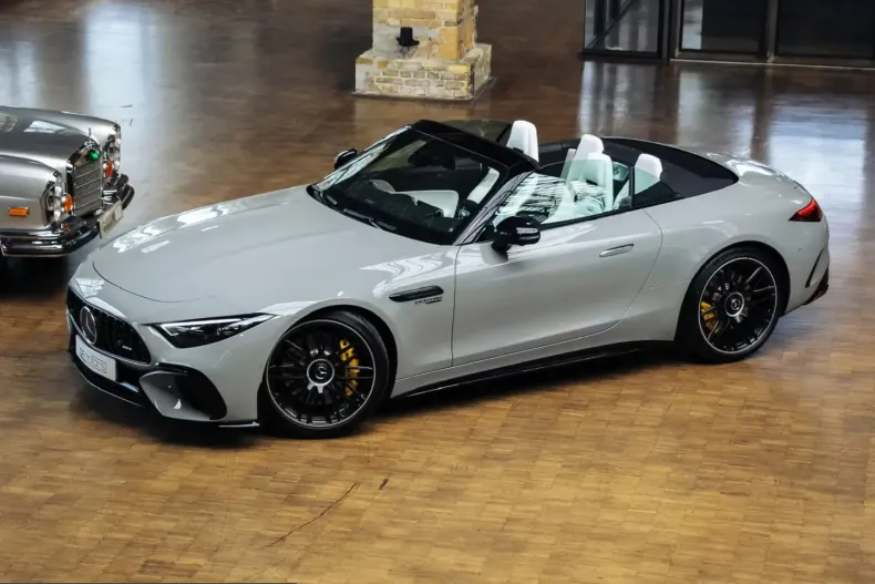 Mercedes-Benz SL 63 AMG (Clasa SL) din 2024 cu 3.950 km - oferta MER204070 - foto 1