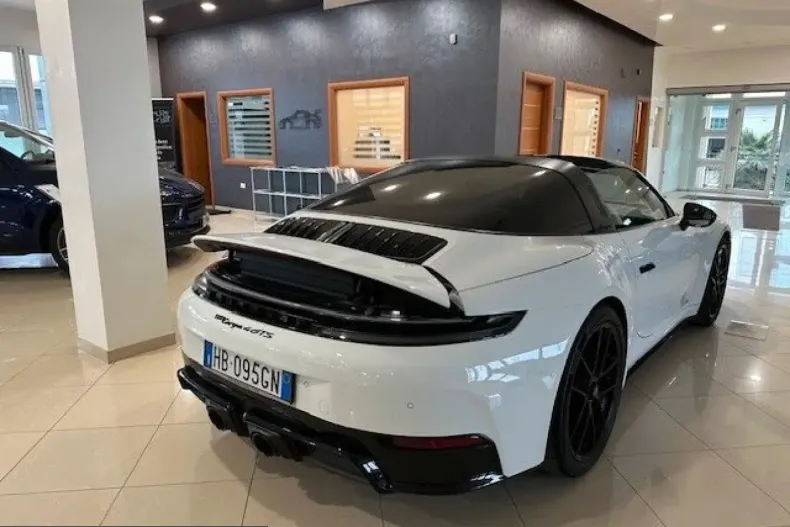 Porsche 911 din 2025 cu 5.391 km - oferta POR204071 - foto 2