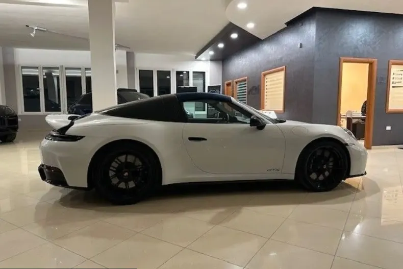 Porsche 911 din 2025 cu 5.391 km - oferta POR204071 - foto 5