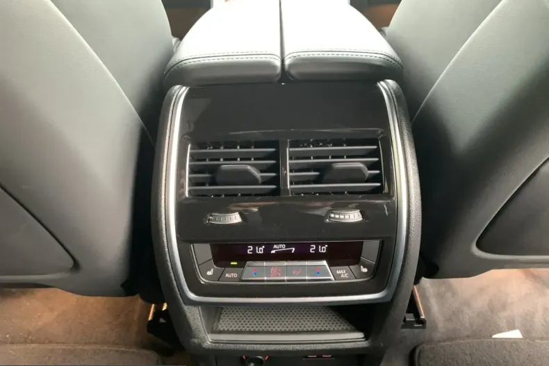 BMW XM (Seria X) din 2024 cu 32.090 km - oferta BMW204079 - foto 21