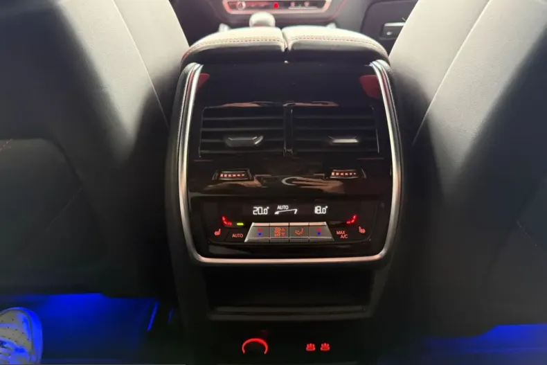 BMW XM (Seria X) din 2024 cu 19.900 km - oferta BMW204084 - foto 13