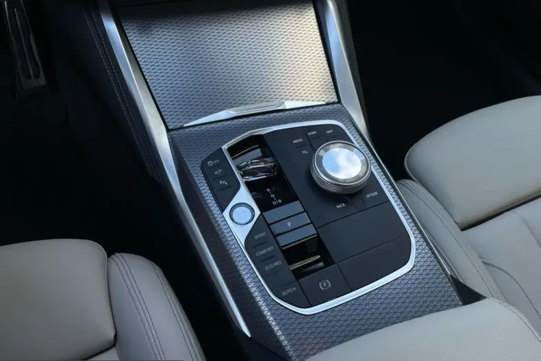 BMW i4 (Seria 4) din 2025 cu 18.818 km - oferta BMW204085 - foto 19