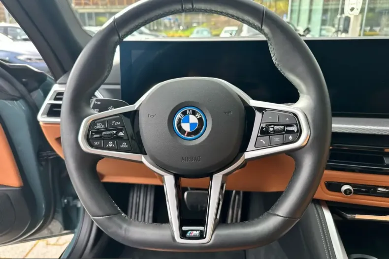 BMW i4 (Seria 4) din 2025 cu 14.638 km - oferta BMW204088 - foto 7