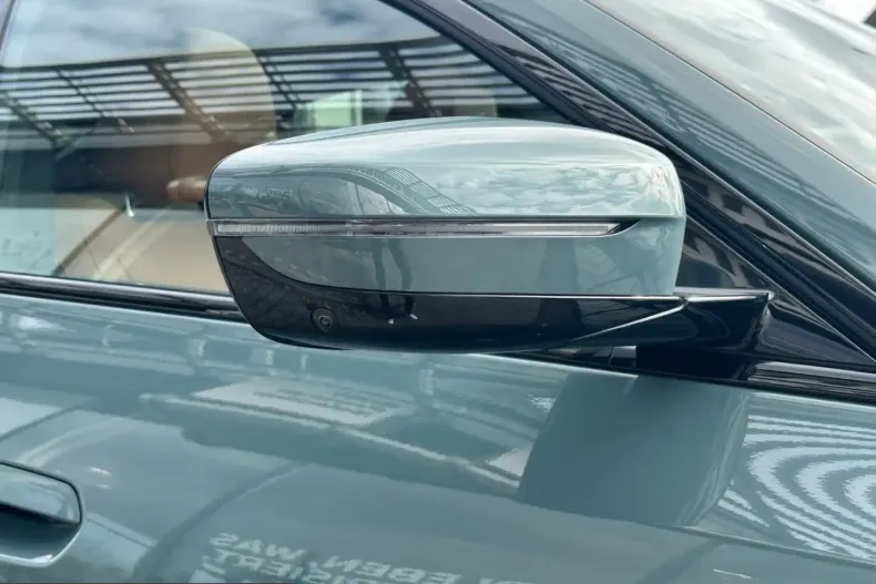 BMW i4 (Seria 4) din 2025 cu 14.638 km - oferta BMW204088 - foto 19