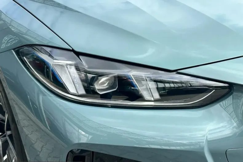 BMW i4 (Seria 4) din 2025 cu 14.638 km - oferta BMW204088 - foto 21