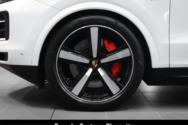 Porsche Cayenne din 2024 cu 16.540 km - oferta POR204089 - foto 6