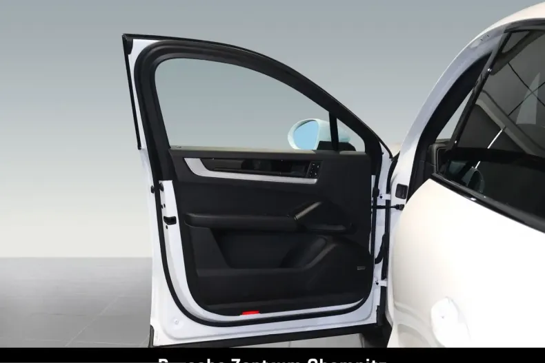 Porsche Cayenne din 2024 cu 16.540 km - oferta POR204089 - foto 10