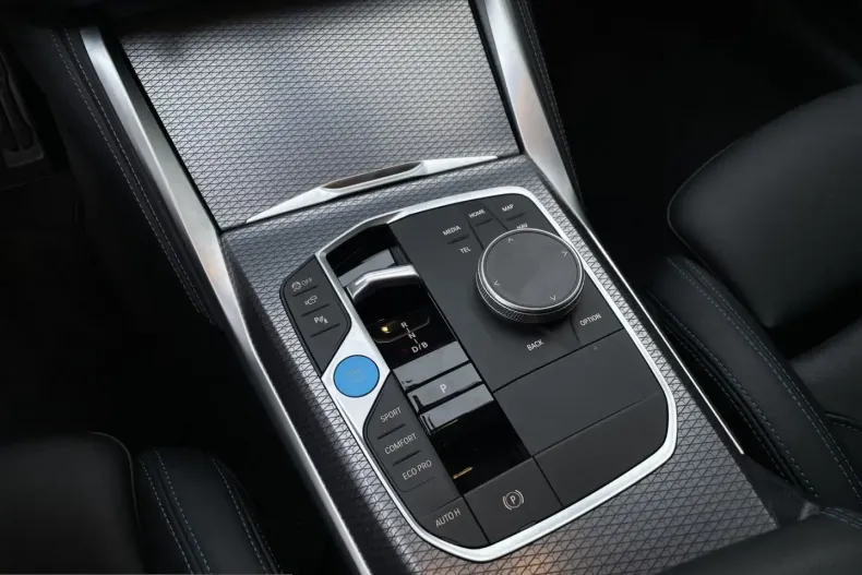 BMW i4 (Seria 4) din 2025 cu 25.641 km - oferta BMW204090 - foto 16