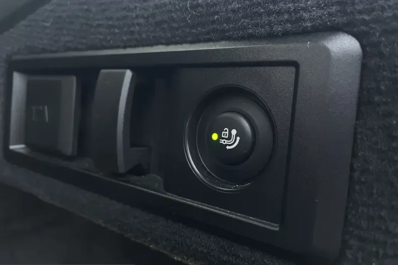 BMW i4 (Seria 4) din 2025 cu 25.641 km - oferta BMW204090 - foto 21