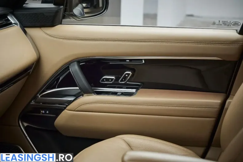 Land Rover Range Rover din 2024 cu 23.000 km - oferta LAN204091 - foto 10