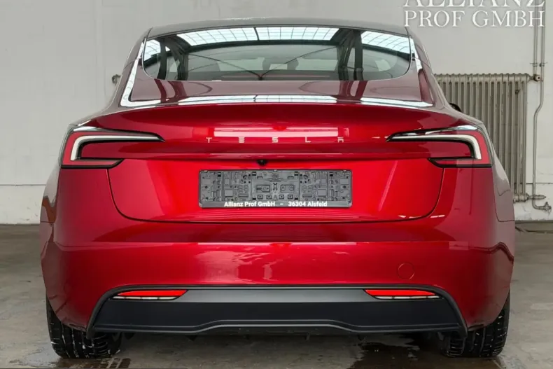 Tesla Model 3 din 2025 cu 1.260 km - oferta TES204095 - foto 4