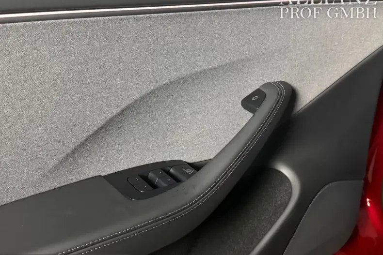 Tesla Model 3 din 2025 cu 1.260 km - oferta TES204095 - foto 22