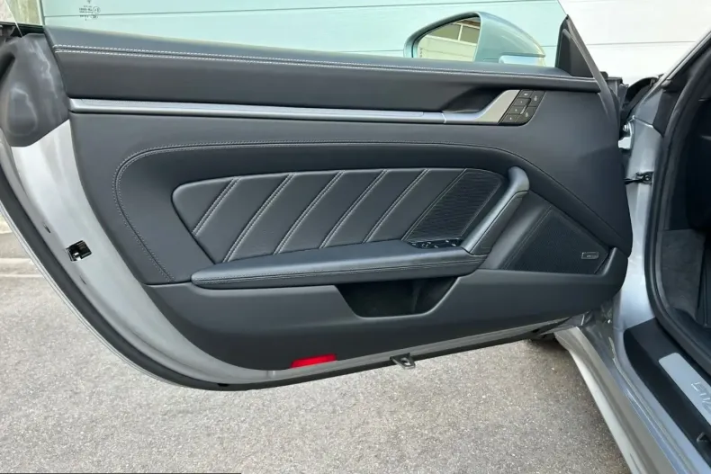 Porsche 992 din 2025 cu 2.400 km - oferta POR204100 - foto 12