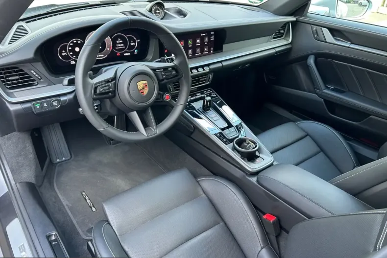 Porsche 992 din 2025 cu 2.400 km - oferta POR204100 - foto 14