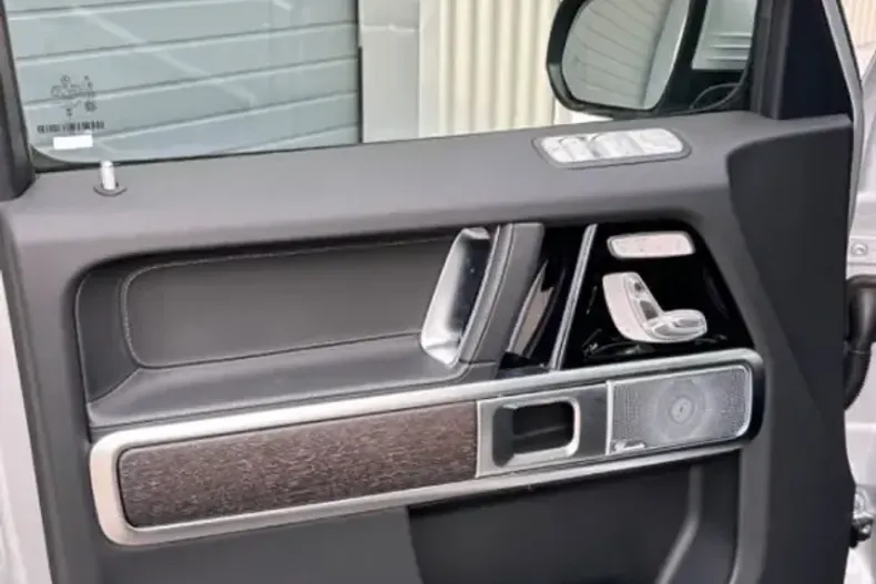 Mercedes-Benz G 450 (Clasa G) din 2025 cu 2.700 km - oferta MER204119 - foto 8