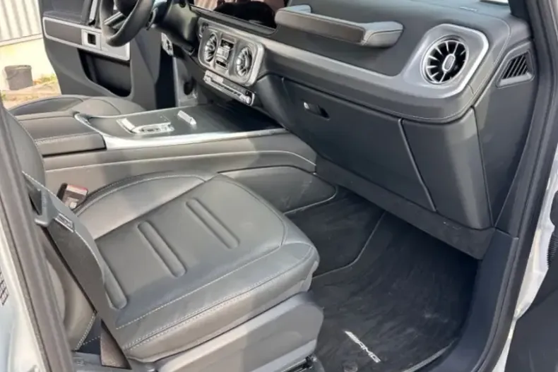 Mercedes-Benz G 450 (Clasa G) din 2025 cu 2.700 km - oferta MER204119 - foto 11